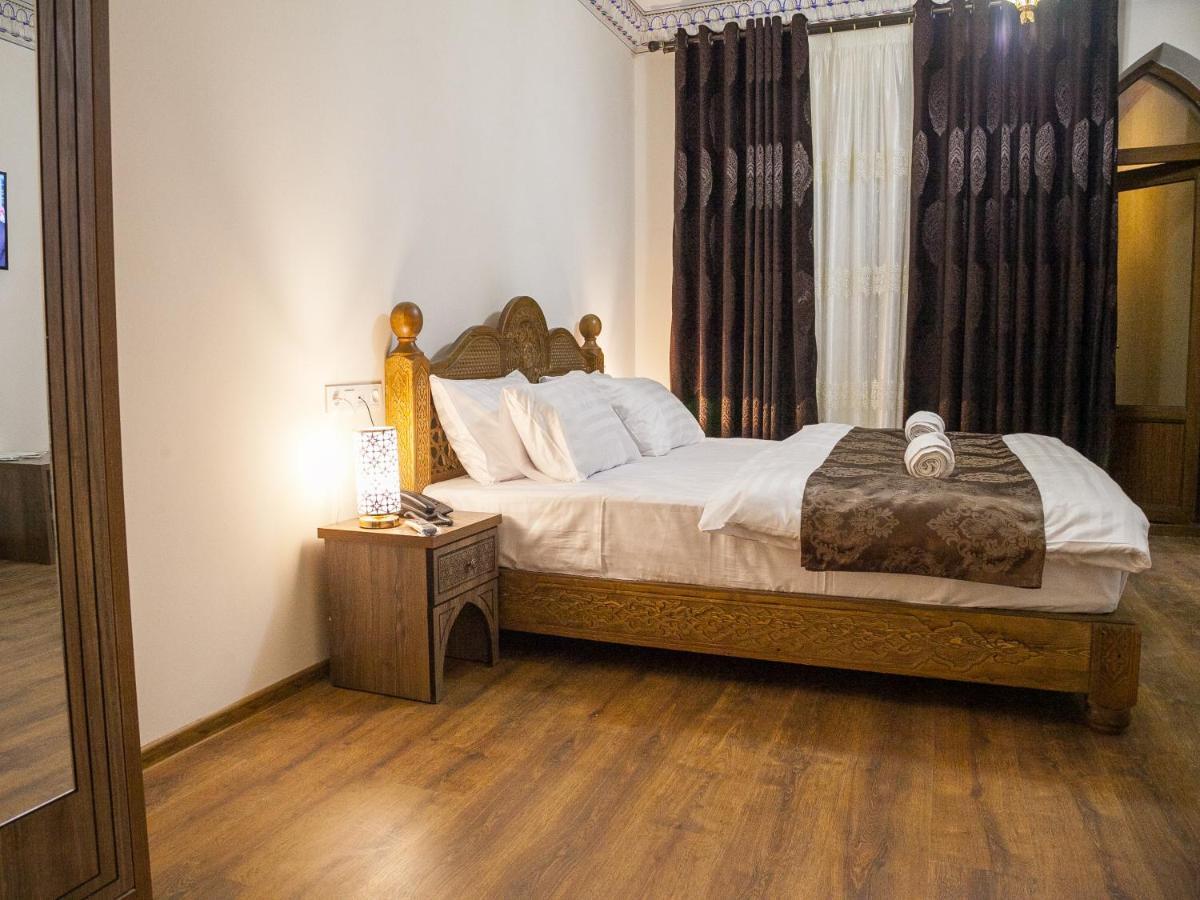Royal Bukhara Hotel Екстер'єр фото