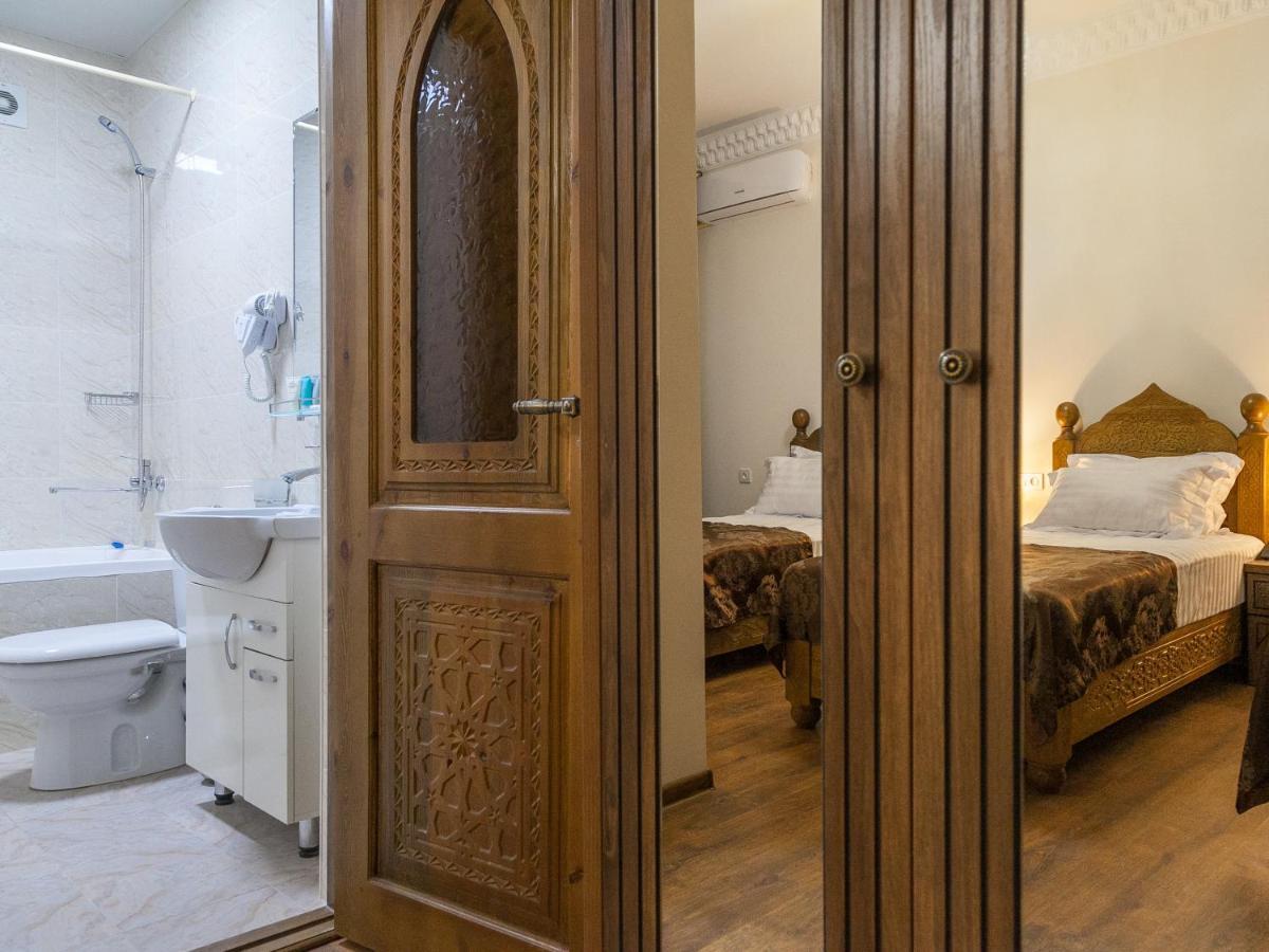 Royal Bukhara Hotel Екстер'єр фото